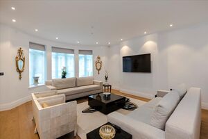 50634 HPE170105 IMG 04 0000.jpeg