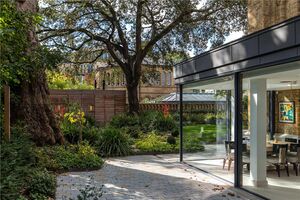 46451 RUS210388 IMG 17 0000.jpeg