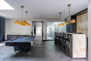 65830 SJW012221595 IMG 09 0000.jpeg