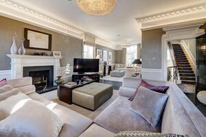 62080 LON220016 IMG 05 0000.jpeg