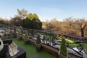 84235 RGS220023 IMG 17 0000.jpeg