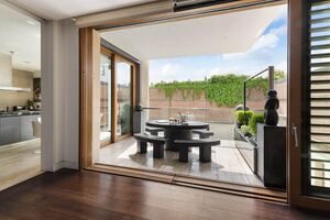 44264 SLN190006 IMG 47 0000.jpeg