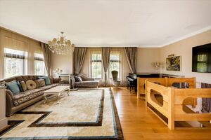 65806 HAM012264999 IMG 04 0000.jpeg