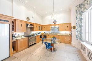 668 BEL150007 IMG 03 0000.jpeg