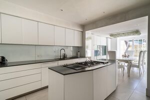 79209 RX153332 IMG 06 0000.jpeg