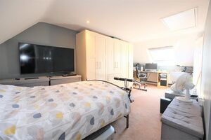 52490 100972010871 IMG 05 0000.jpeg