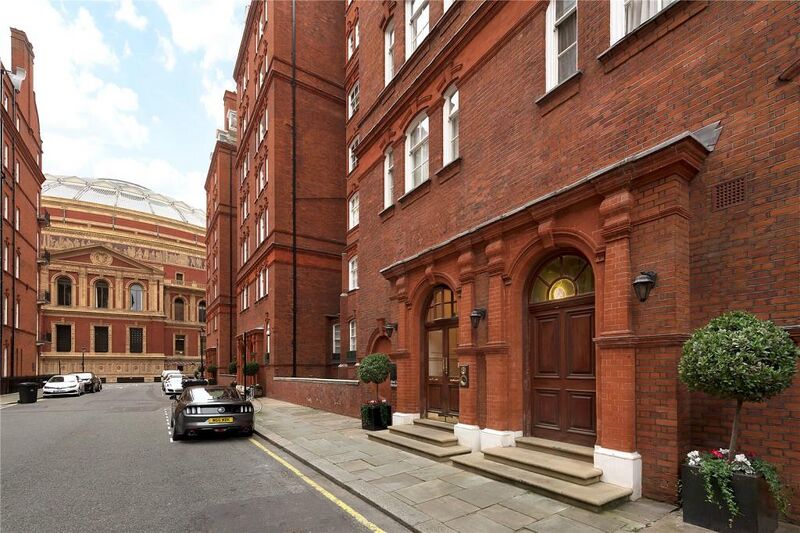 File:25602 KNH210175 IMG 01 0000.jpeg