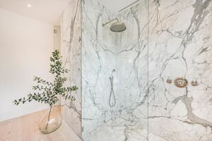 67880 FLH012132689 IMG 35 0000.jpeg