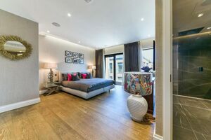 87310 BAT012209929 IMG 08 0000.jpeg