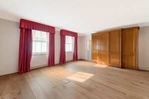 65827 SLA012233327 IMG 04 0000.jpeg