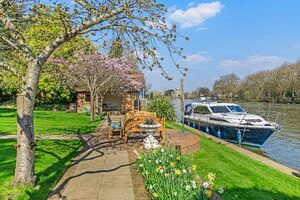 237575 LTR422 IMG 08 0000.jpeg