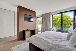 78262 CES200069 IMG 06 0000.jpeg