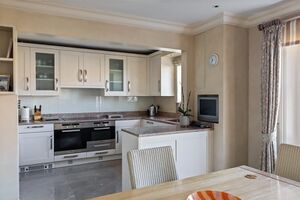 46451 RUS220021 IMG 04 0000.jpeg