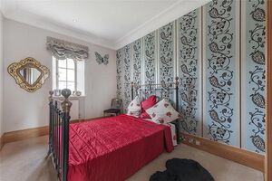 22251 SKN220278 IMG 16 0000.jpeg