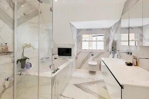 65827 SLA012102844 IMG 10 0000.jpeg