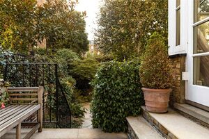 46451 RUS180305 IMG 11 0000.jpeg