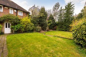 65830 SJW012114750 IMG 08 0000.jpeg