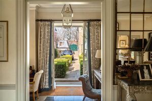 46451 RUS170168 IMG 32 0000.jpeg