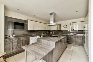 50634 MRY090101 IMG 10 0000.jpeg