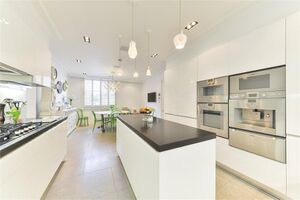 44264 SLN210083 IMG 04 0000.jpeg