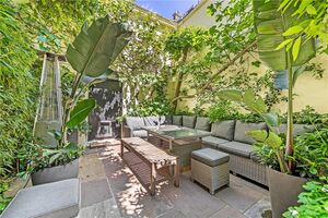 77695 PIM220100 IMG 06 0000.jpeg