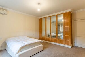 215642 RX180598 IMG 24 0000.jpeg