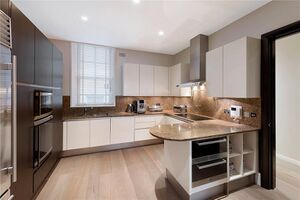 25602 KNH210175 IMG 03 0000.jpeg