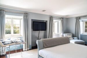 46451 RUS170168 IMG 33 0000.jpeg