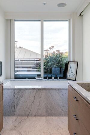 46451 RUS200016 IMG 19 0000.jpg