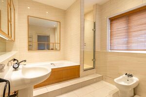 215642 RX180598 IMG 26 0000.jpeg