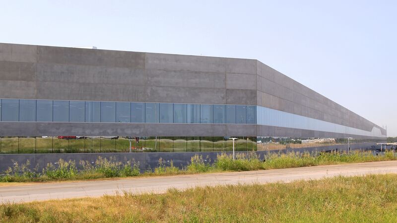 File:Gigafactory Texas Building 1 June 2022.jpg
