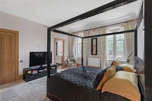 22251 SKN220278 IMG 12 0000.jpeg