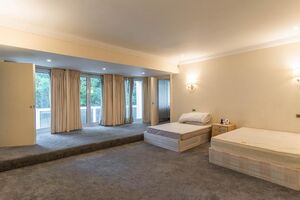 215642 RX180598 IMG 15 0000.jpeg