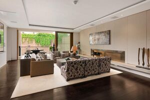 44264 SLN190006 IMG 45 0000.jpeg