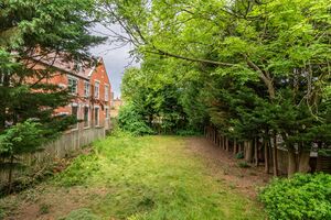 215642 RX180598 IMG 36 0000.jpeg