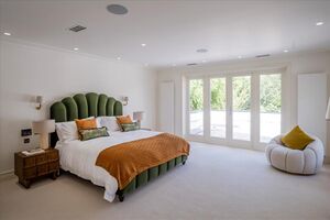 65830 SJW012175797 IMG 07 0000.jpeg