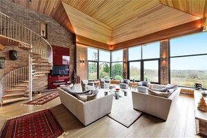 22317 TOT170101 IMG 05 0000.jpeg