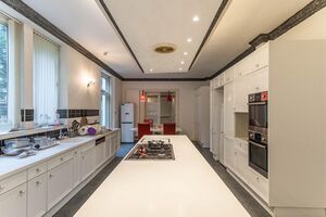 215642 RX180598 IMG 12 0000.jpeg