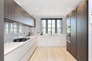 37922 KEN180242 IMG 05 0000.jpeg