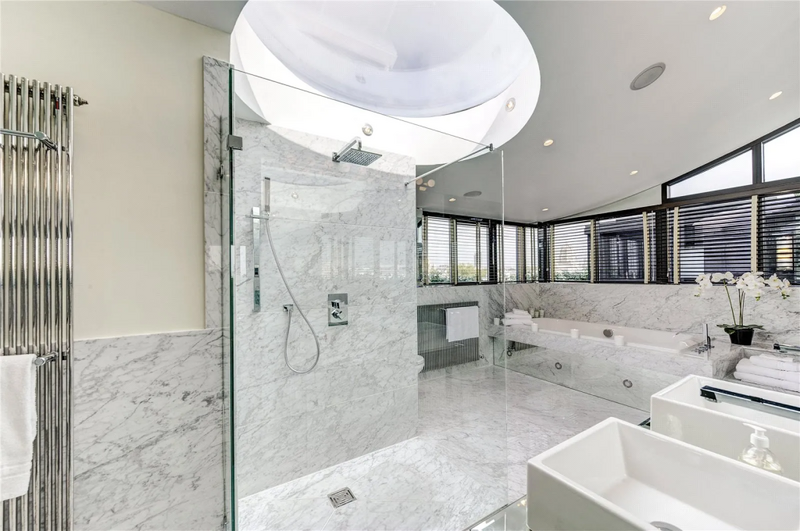 File:54583 LIVH 017483 IMG 05 0000.png