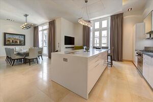 94745 BGV012090084 IMG 03 0002.jpeg