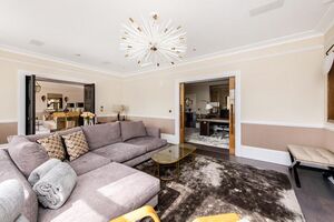 50634 HPE140240 IMG 08 0000.jpeg