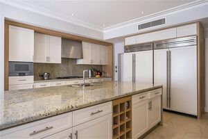 37922 KEN180086 IMG 18 0000.jpeg