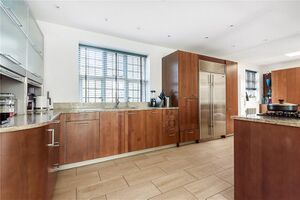 22317 TOT120055 IMG 06 0000.jpeg