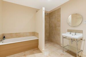 65809 KEN012251155 IMG 08 0000.jpeg